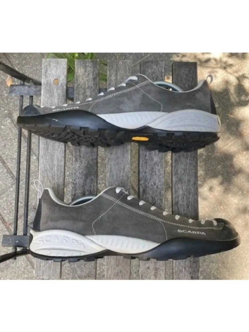 Scarpa Mojito Lace Up Sneakers Men's Size 13 Gray Suede Vibram Climbing Shoes